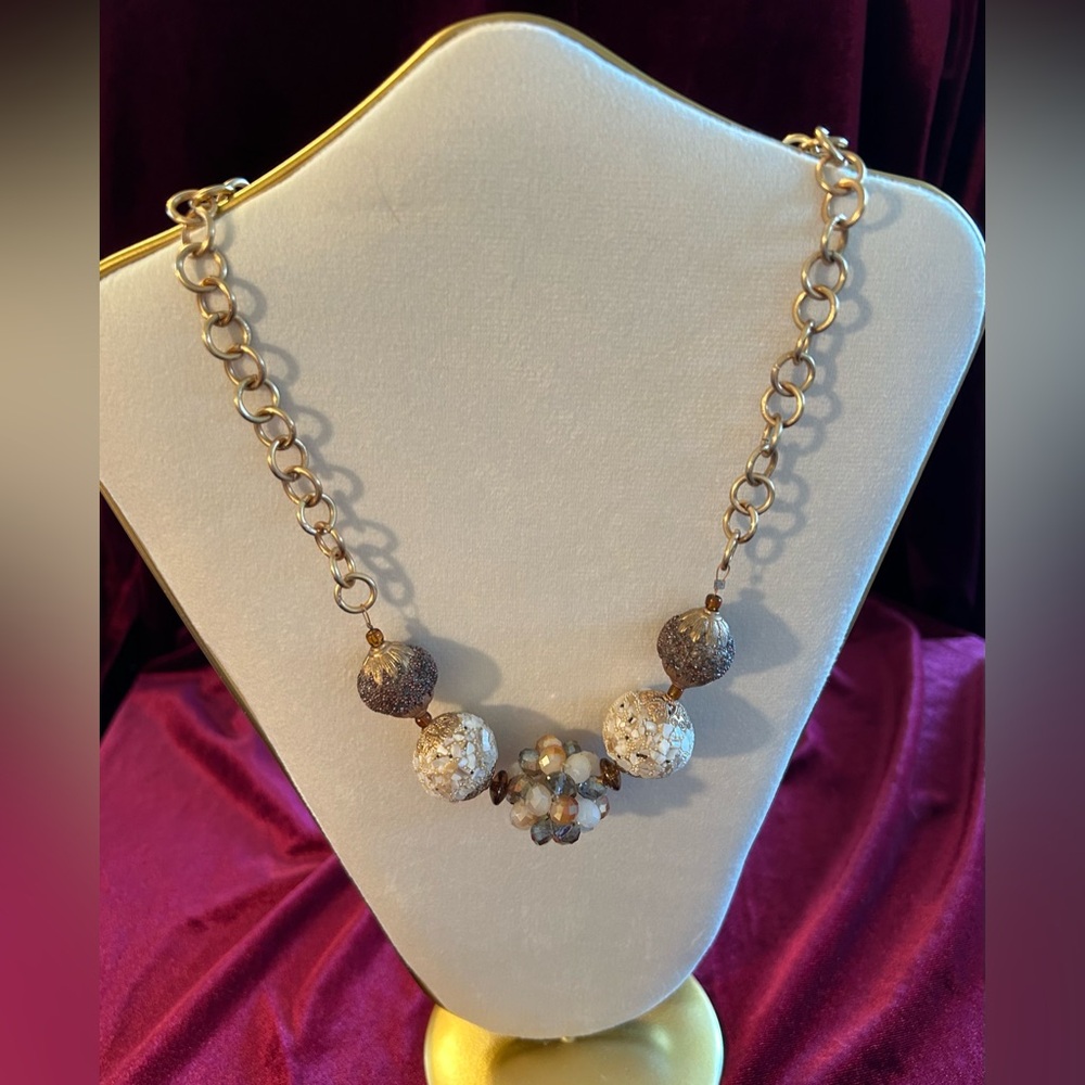 Statement necklace in gold-tone & neutrals